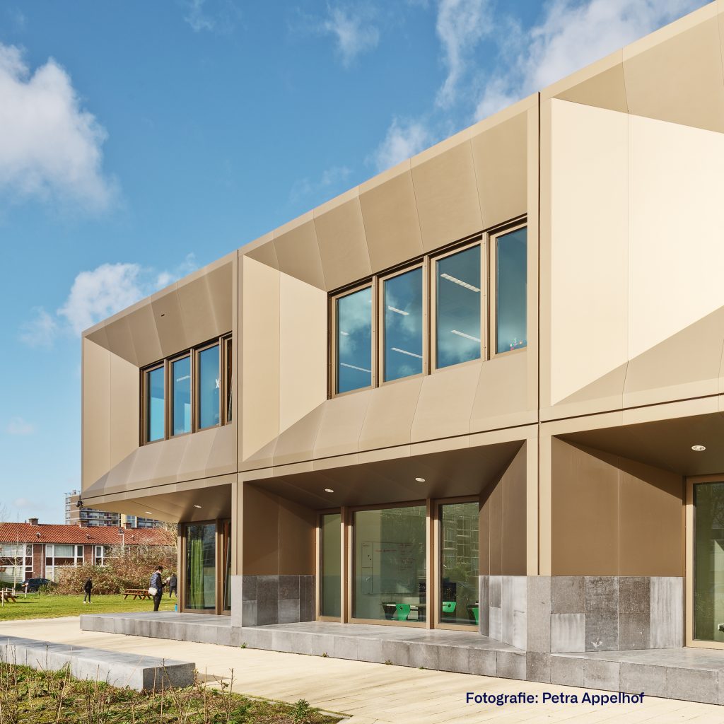 Alucobond gevelbekleding- duurzaam- aluminium composite- opmaat dakbedekking - Aluminium composiet gevelpanelen-aluminium sandwich paneel - sandwichpaneel - aluminium paneel - Aluminium -composiet gevelplaten -Aluminium composiet gevelbekleding - Aluminium composiet gevelpaneel-composietproducten voor gevel- en daktoepassingen, woningRenovatie